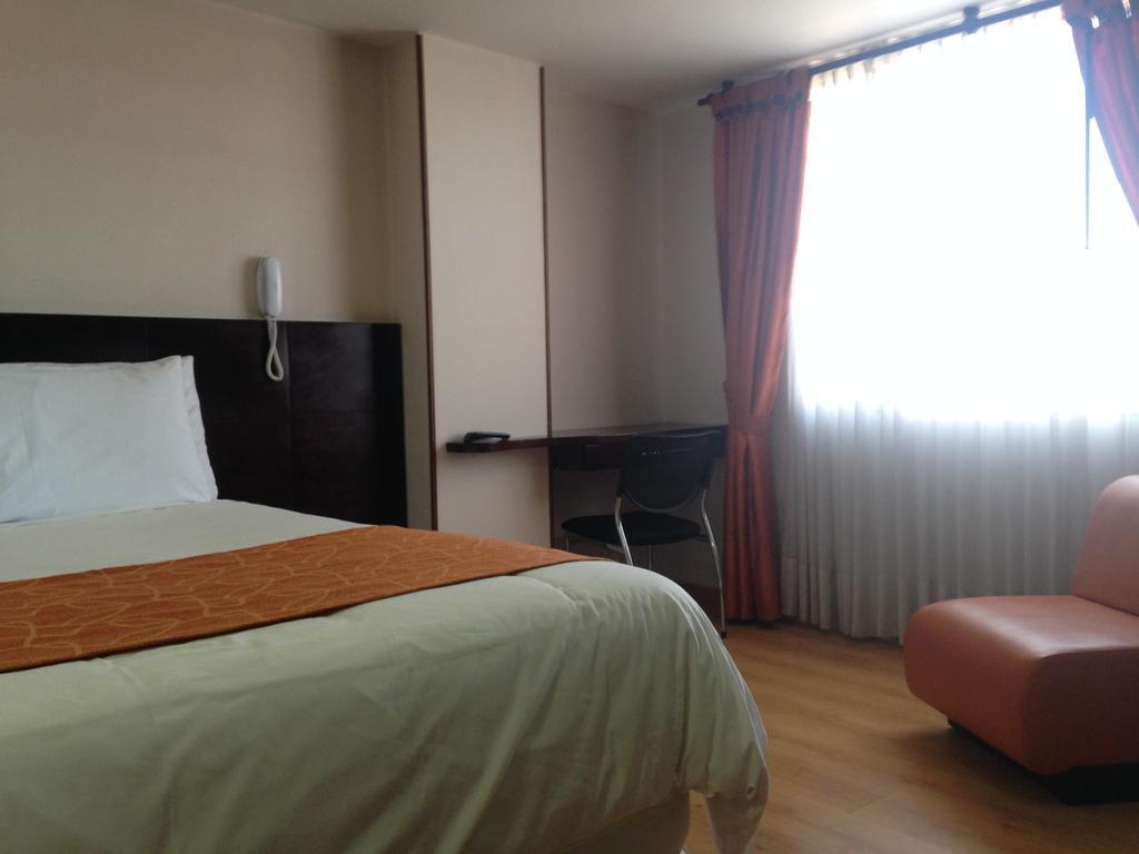 Hotel Plaza Muisca Tunja Szoba fotó
